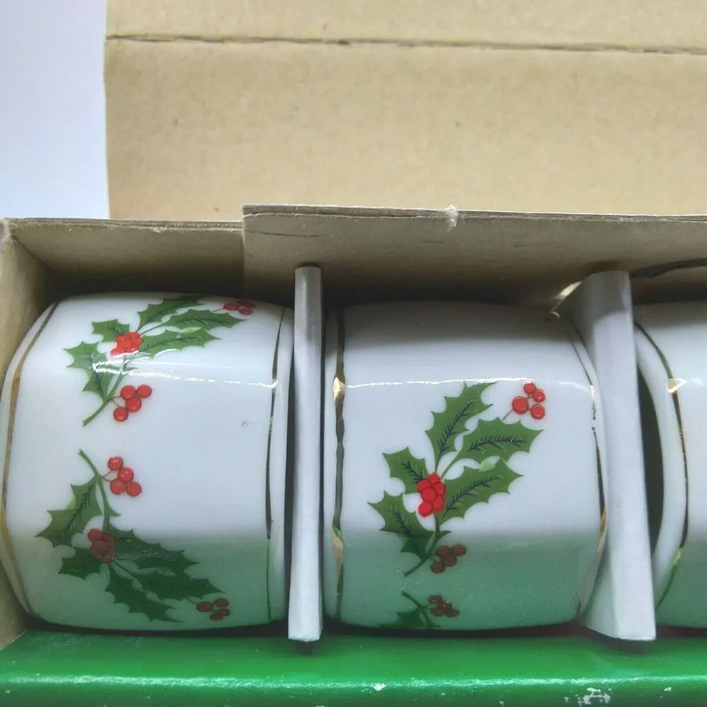 Napkin Ring Set Christmas Japan Porcelain Holly Berry Leaves Hand Decorated